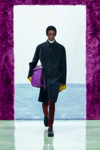 Look 37